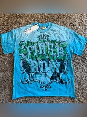 FIRST ROW Men’s Short-Sleeve Graphic Tee in Aqua Blue